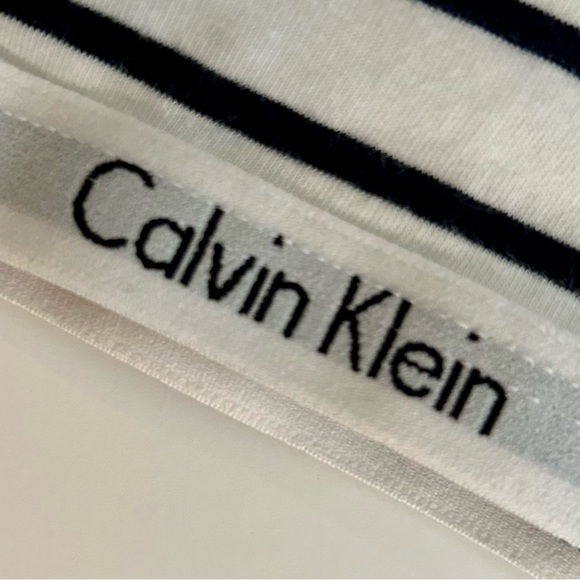 Calvin Klein gray and white  star pullover bra - Picture 4 of 5